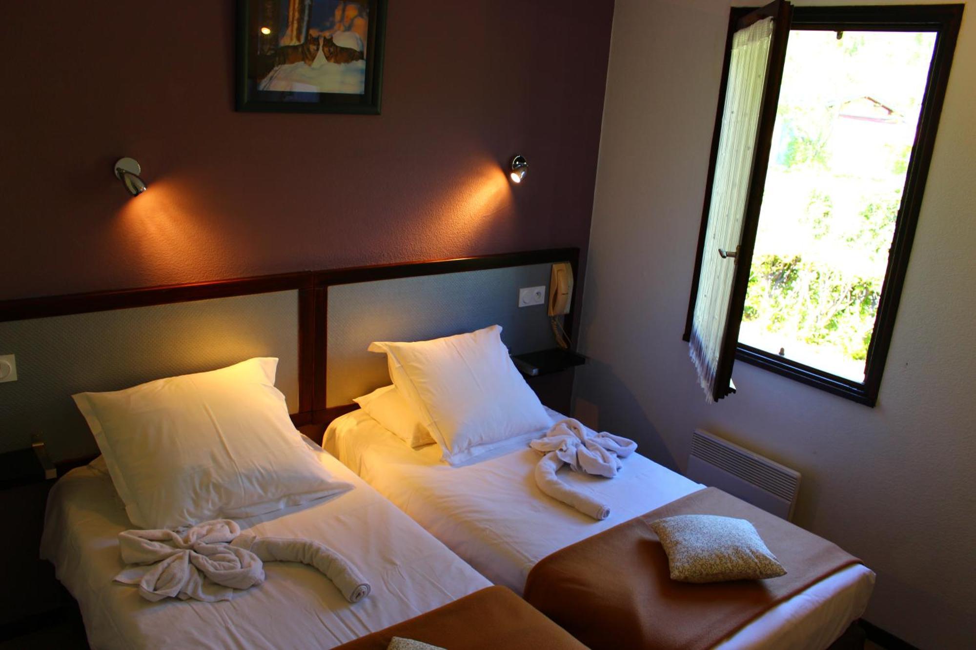Hotel Les Gabarres Tour-de-Faure Pokoj fotografie
