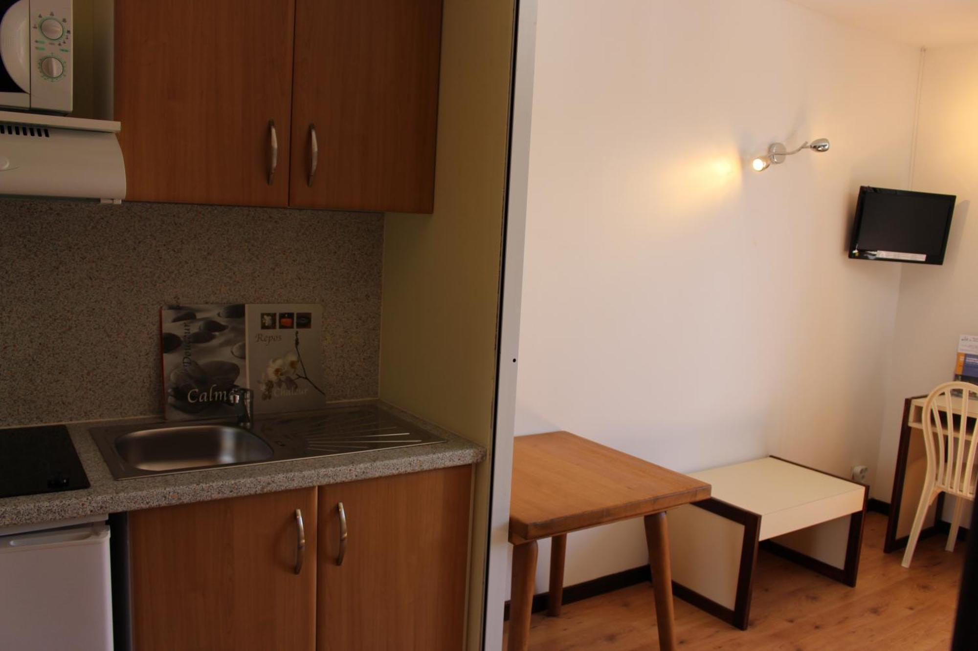 Hotel Les Gabarres Tour-de-Faure Pokoj fotografie