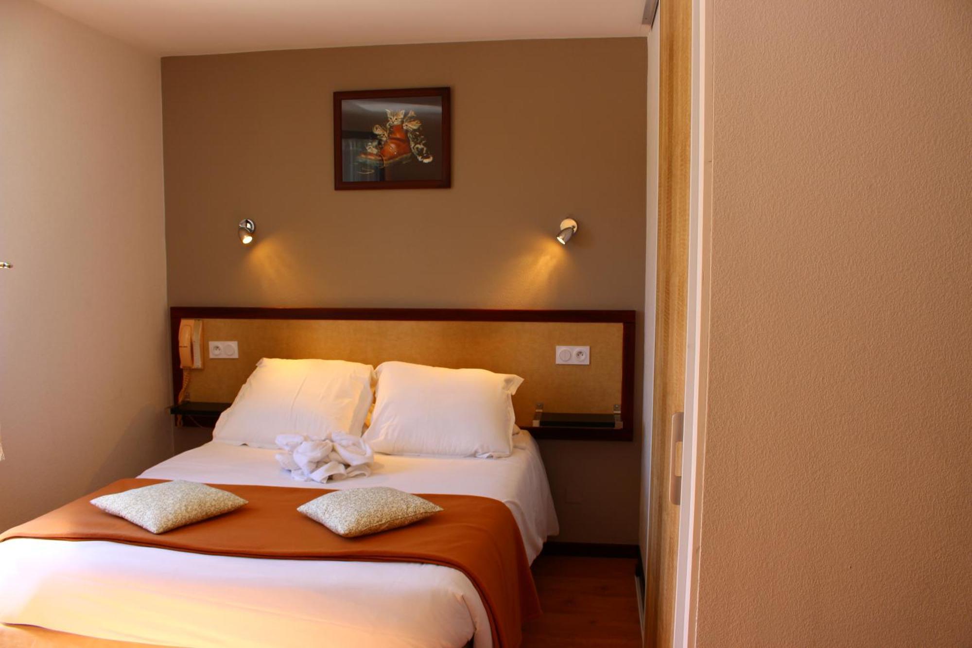 Hotel Les Gabarres Tour-de-Faure Pokoj fotografie